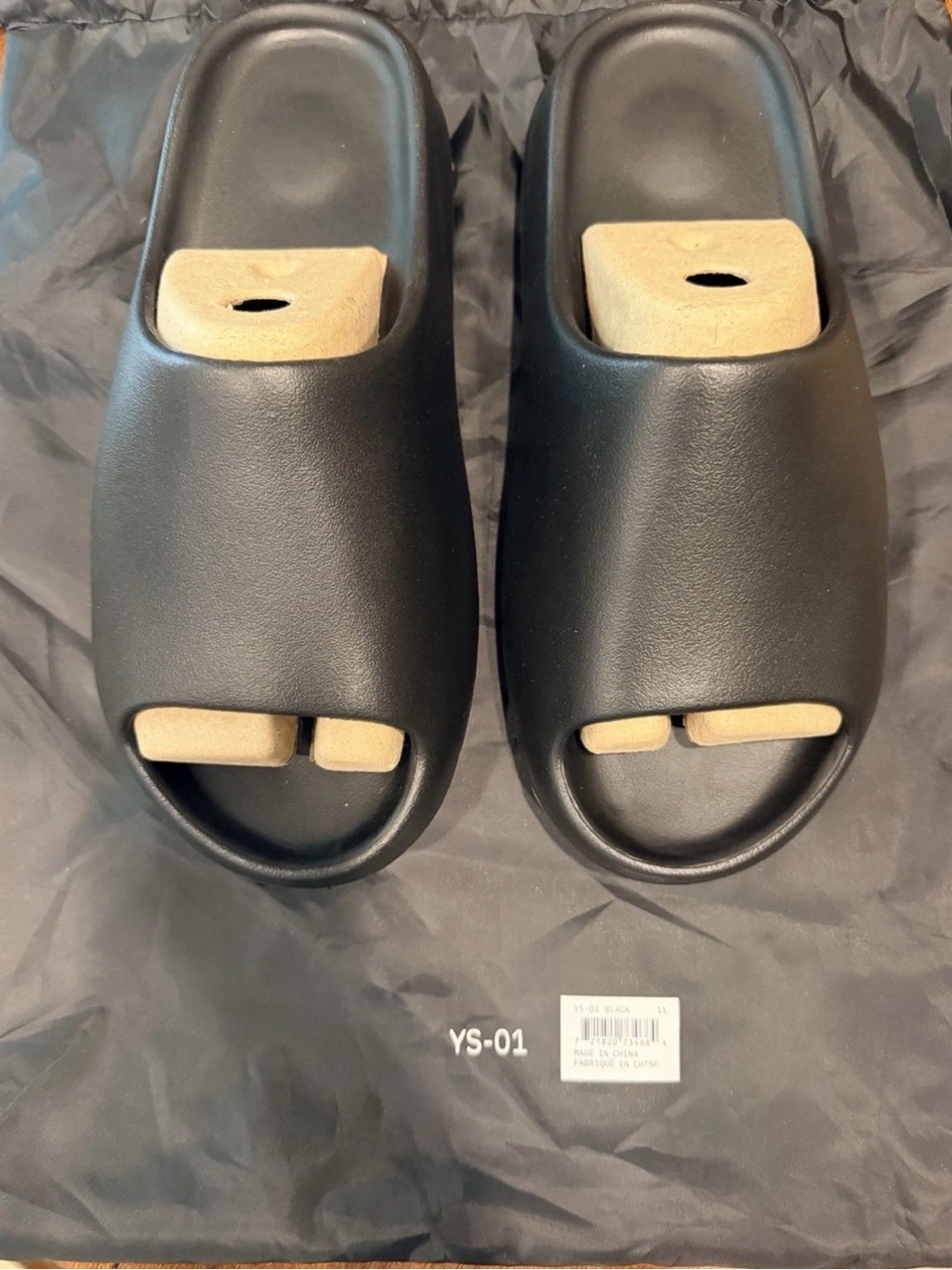 Yeezy Black and Tan Slides